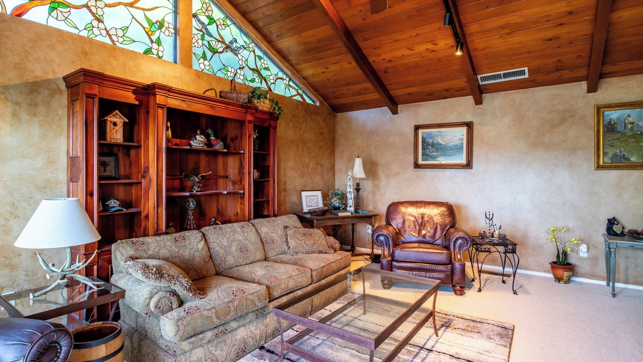 Photo of Livingroom in Bass Lake