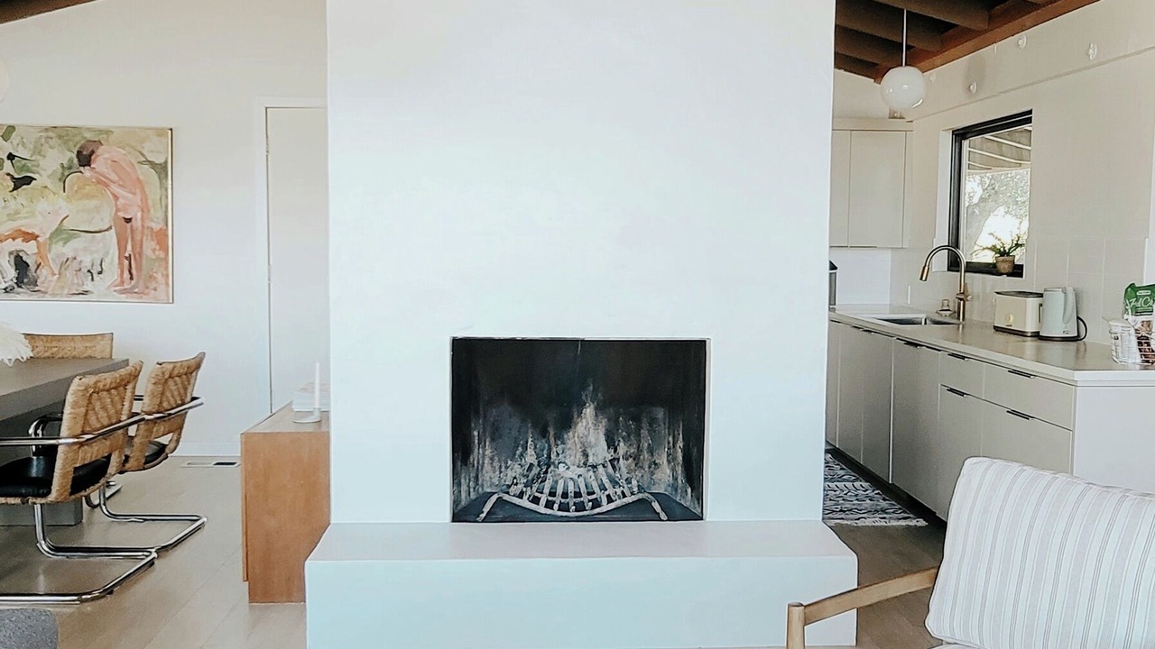 Photo of Livingroom in Happy Valley