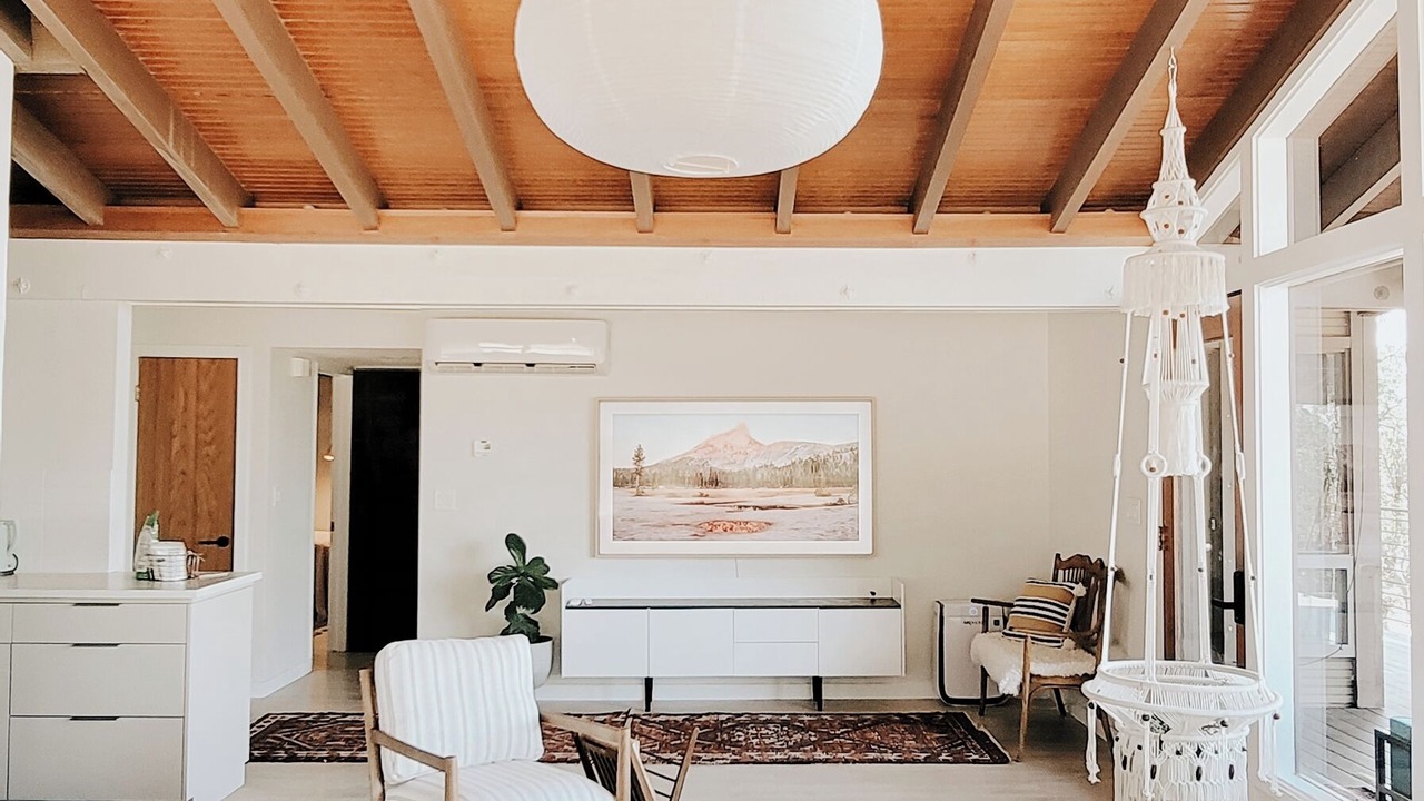 Photo of Livingroom in Happy Valley