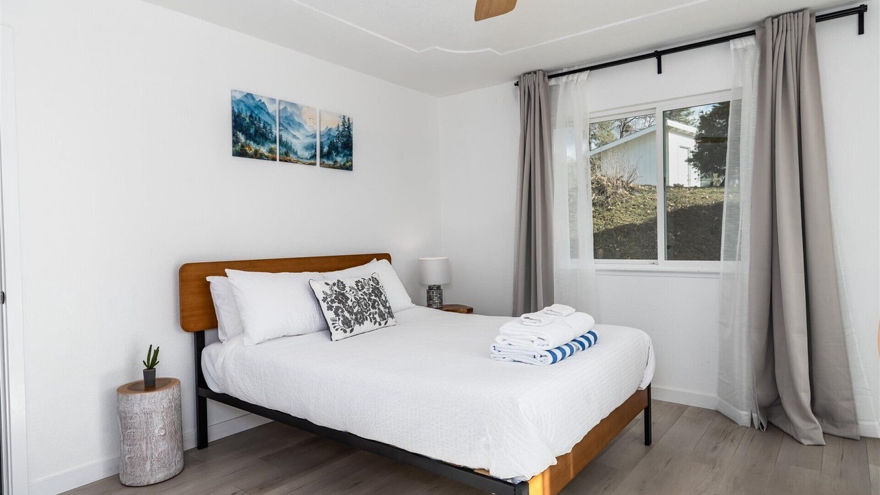 Photo of Bedroom in Oakhurst