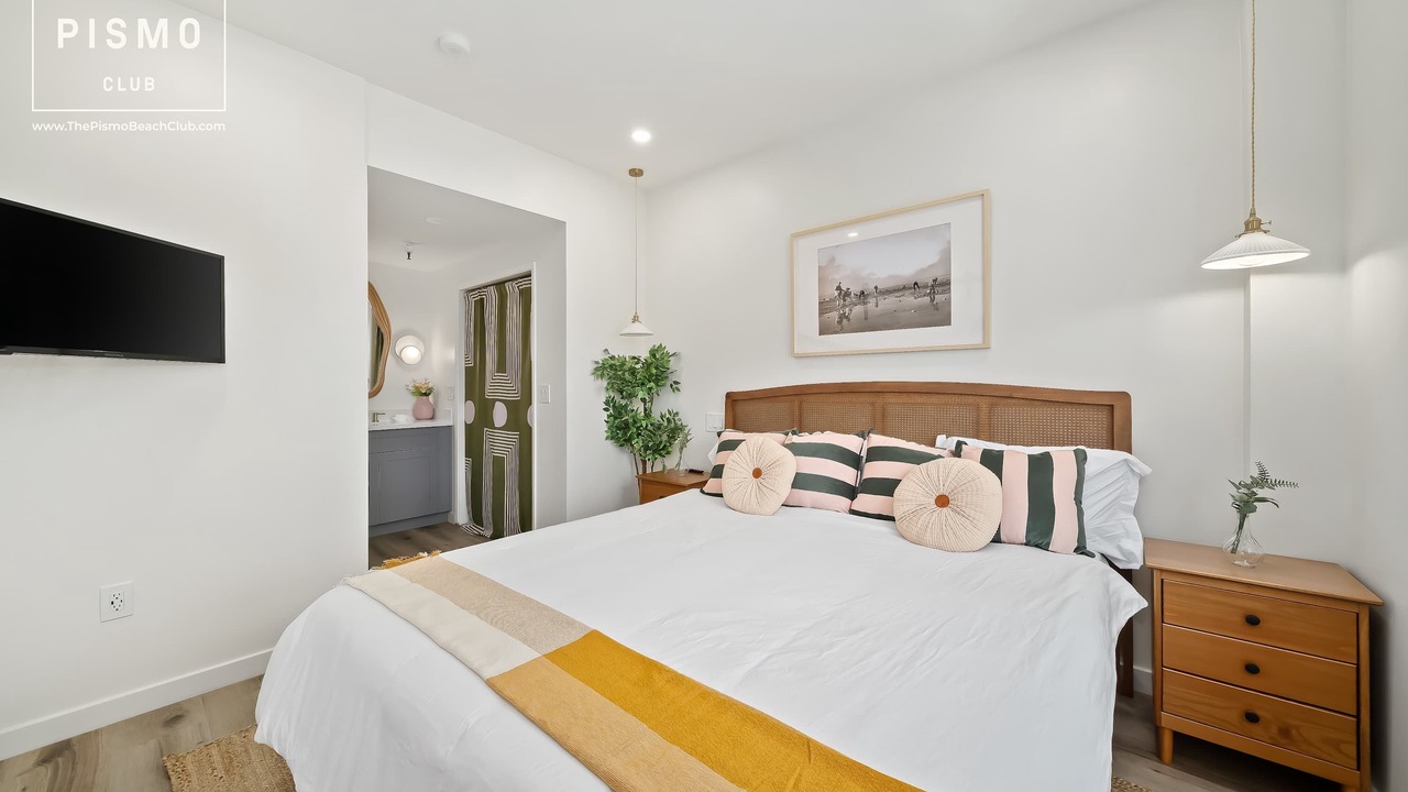 Photo of Bedroom in Downtown