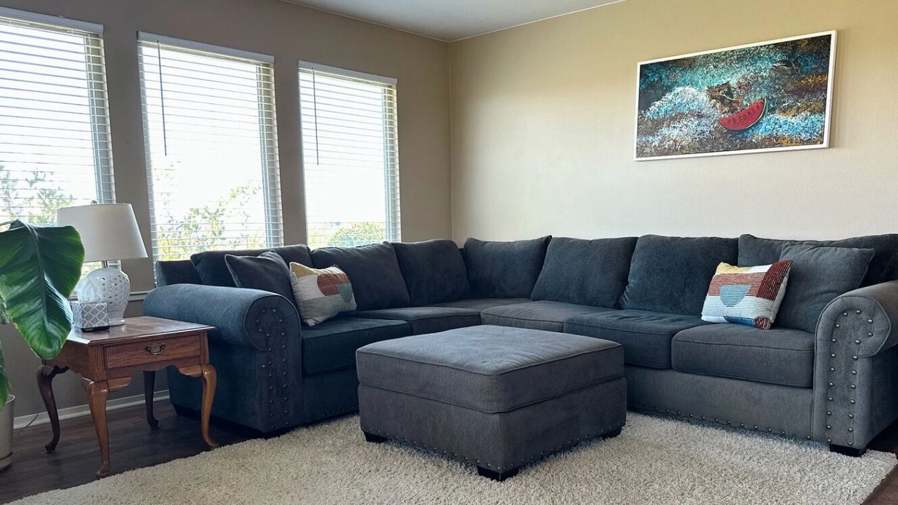 Photo of Livingroom in Central Valley
