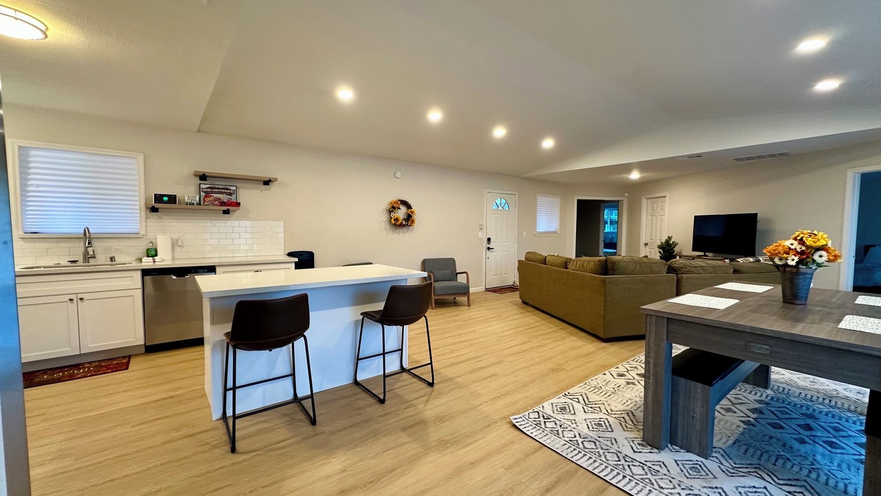 Photo of Bedroom in Phoenix Lake-Cedar Ridge