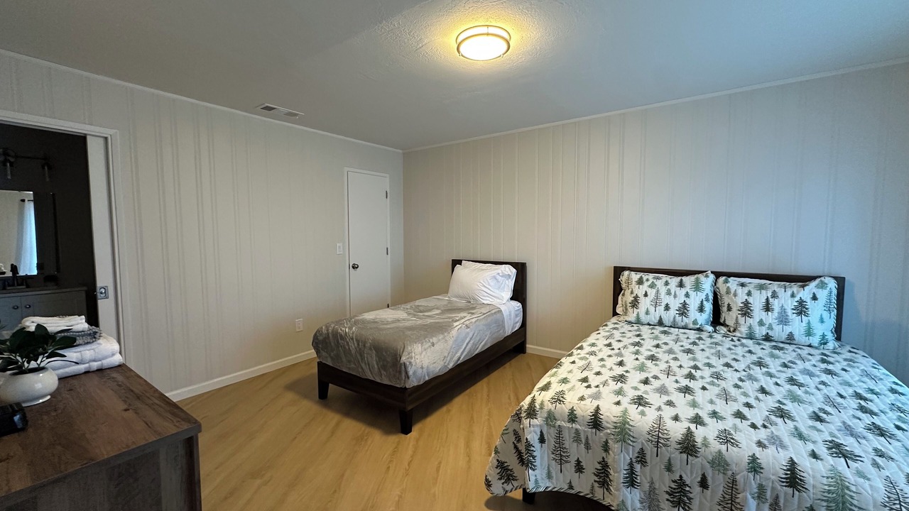 Photo of Bedroom in Phoenix Lake-Cedar Ridge