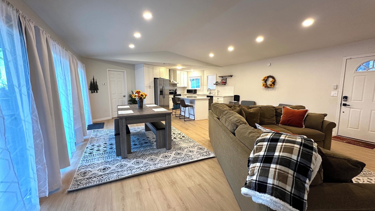 Photo of Bedroom in Phoenix Lake-Cedar Ridge