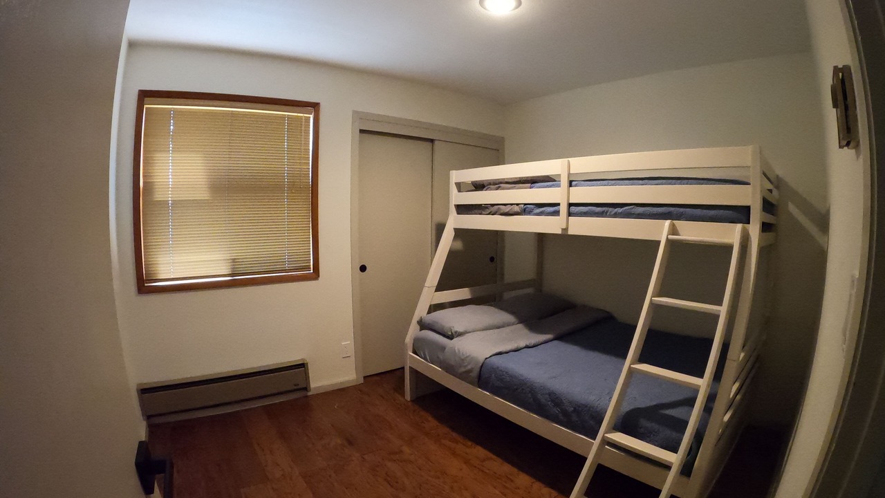 Photo of Bedroom in Auberry