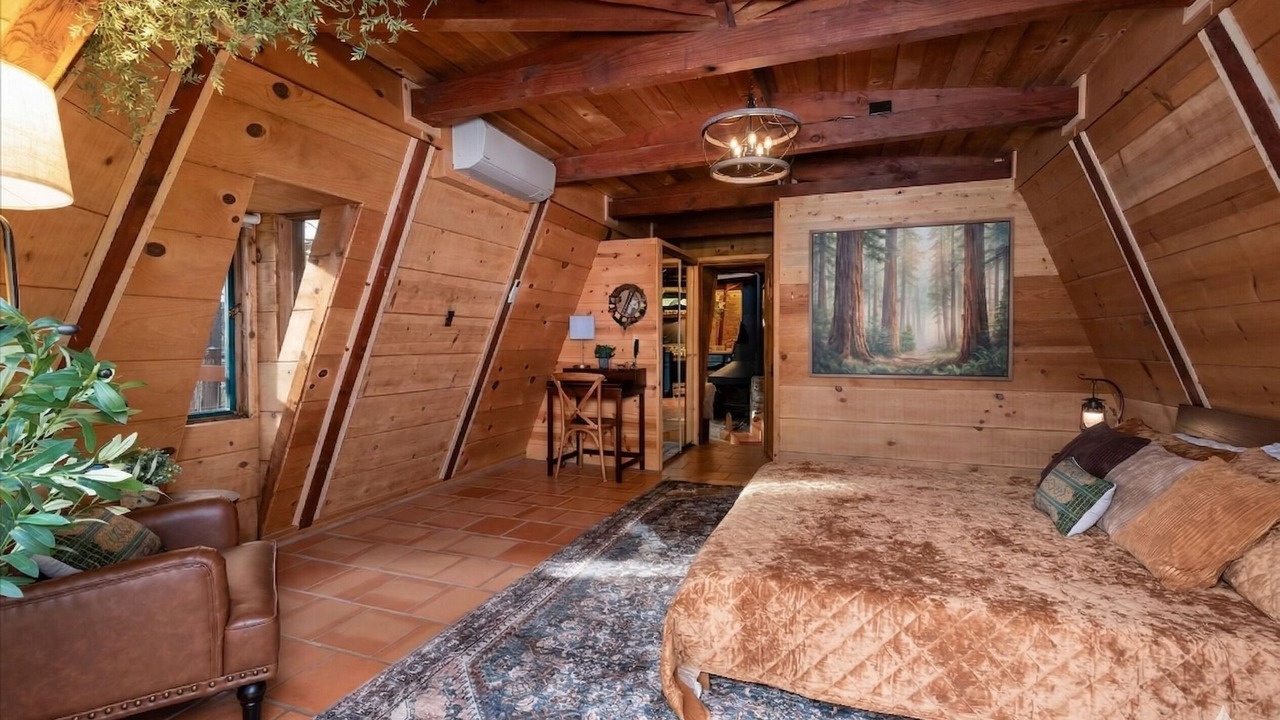Photo of Bedroom in Coarsegold