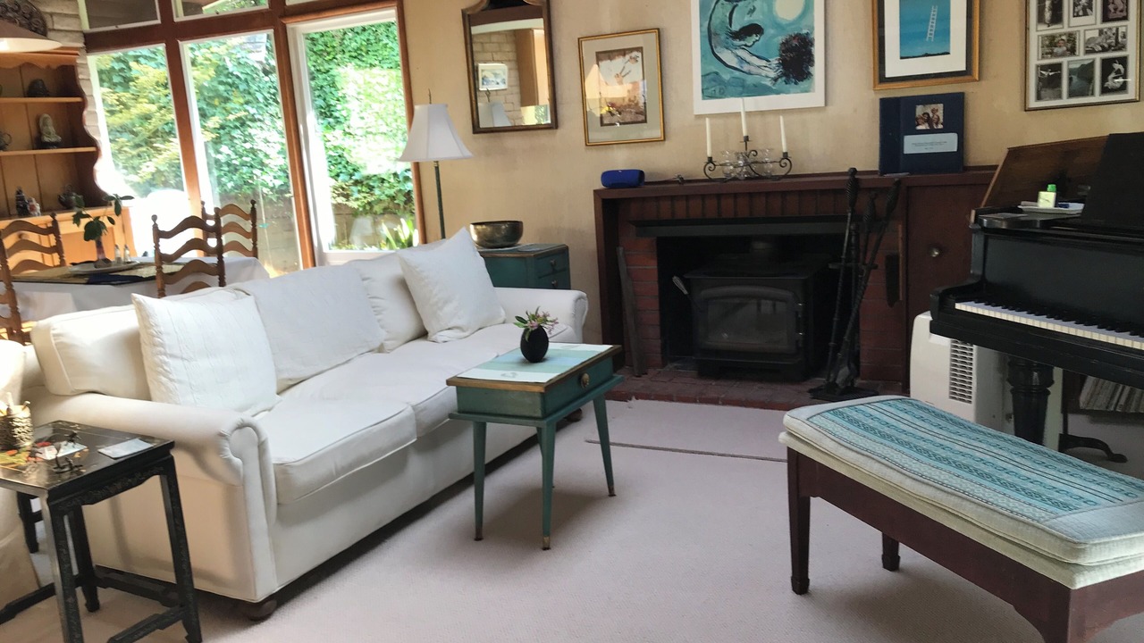 Photo of Bedroom in Monterey Ter
