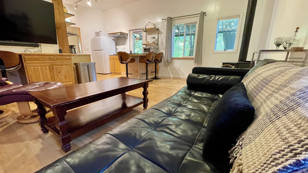 Photo of Livingroom in Lagunitas-Forest Knolls