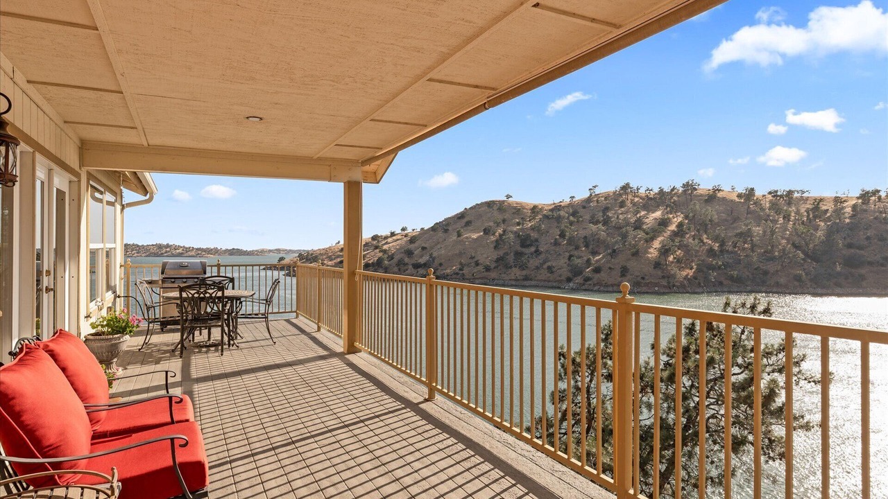 Photo of Patio Balcony in Friant