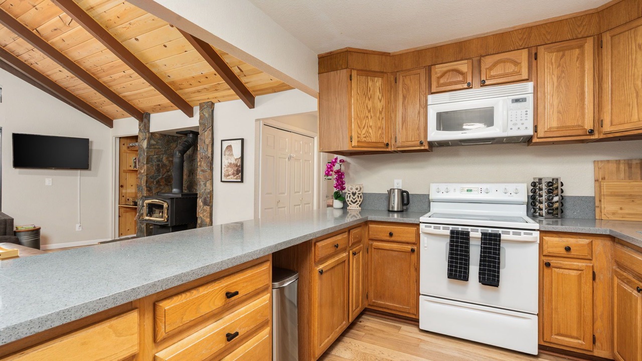 Photo of Kitchen in Groveland