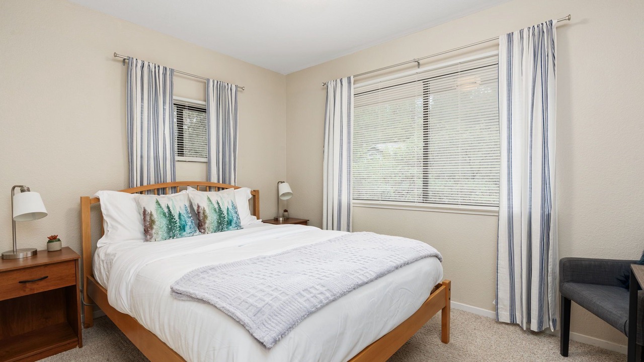 Photo of Bedroom in Groveland