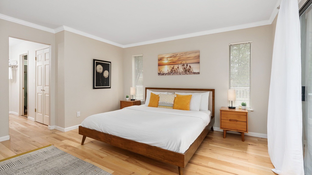 Photo of Bedroom in Groveland