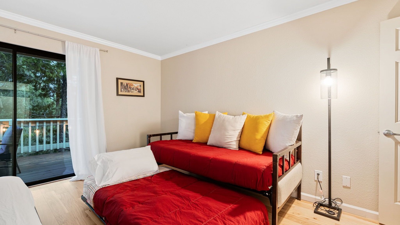 Photo of Bedroom in Groveland