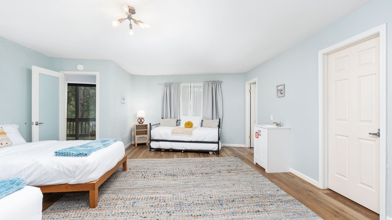 Photo of Bedroom in Groveland