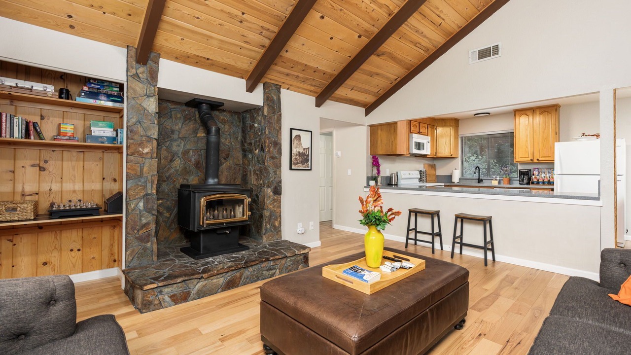 Photo of Livingroom in Groveland
