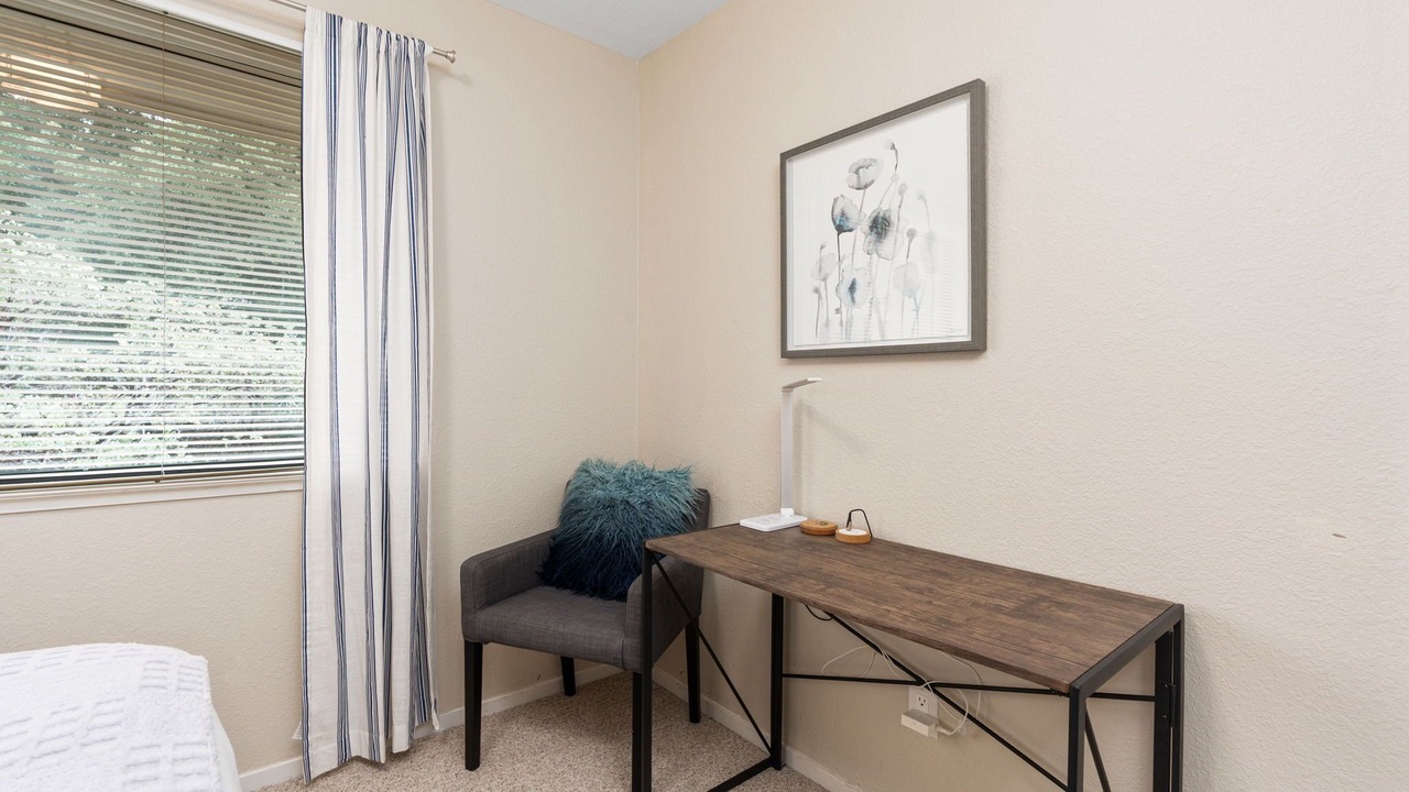 Photo of Bedroom in Groveland