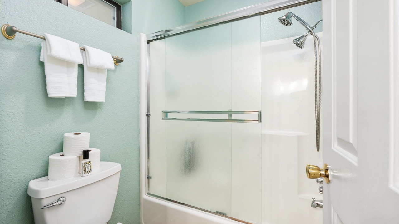 Photo of Bathroom in Groveland