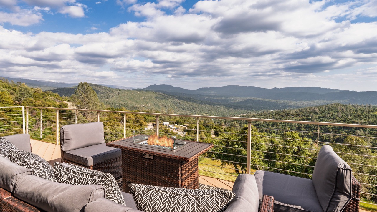 Photo of Patio Balcony in Oakhurst
