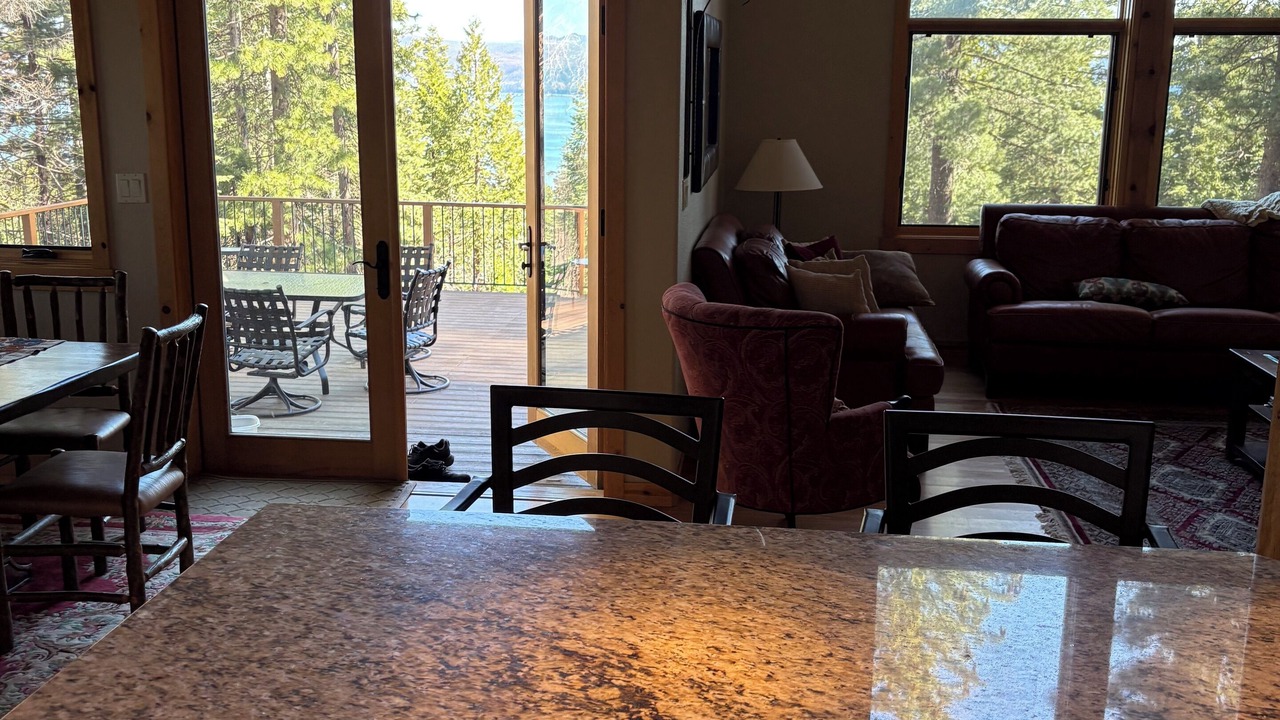 Photo of Livingroom in Lake Almanor West