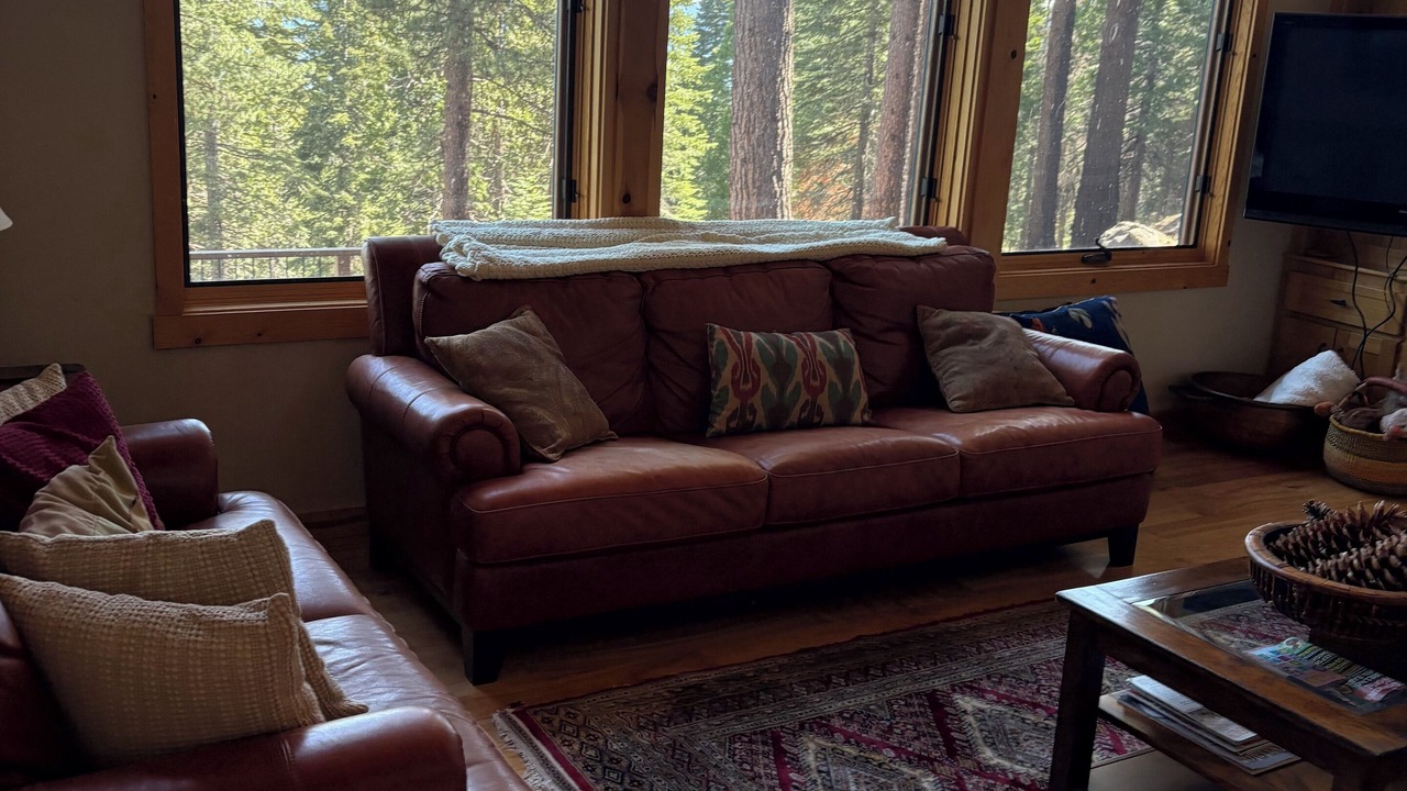 Photo of Livingroom in Lake Almanor West