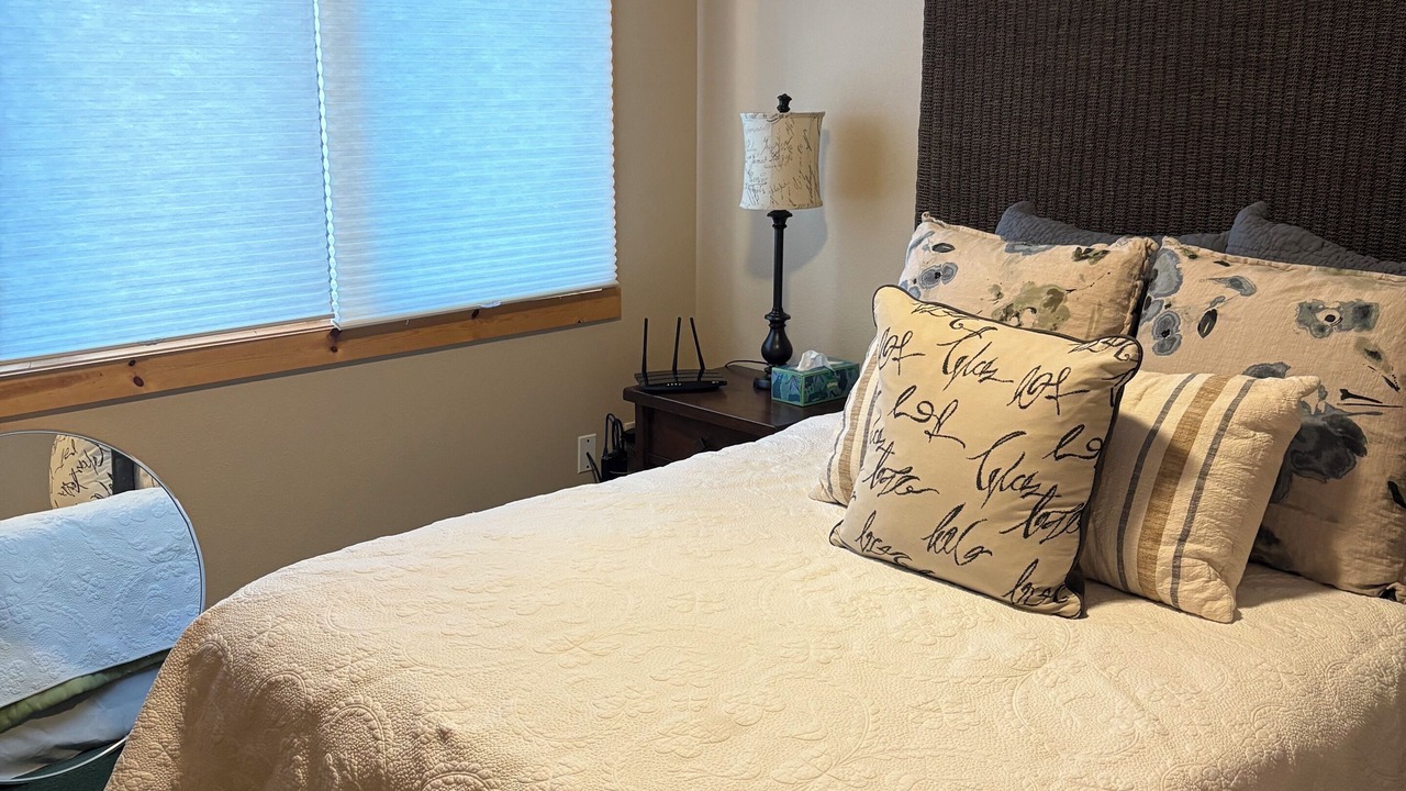 Photo of Bedroom in Lake Almanor West