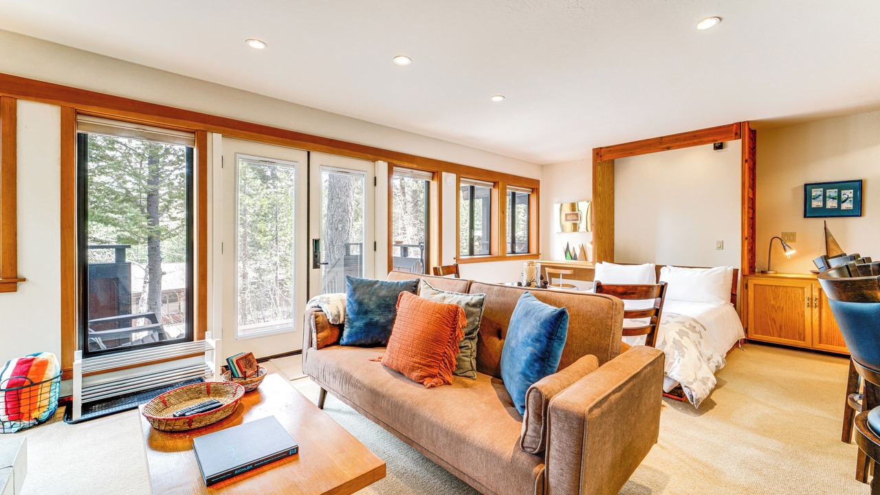 Photo of Livingroom in Tahoe Woods