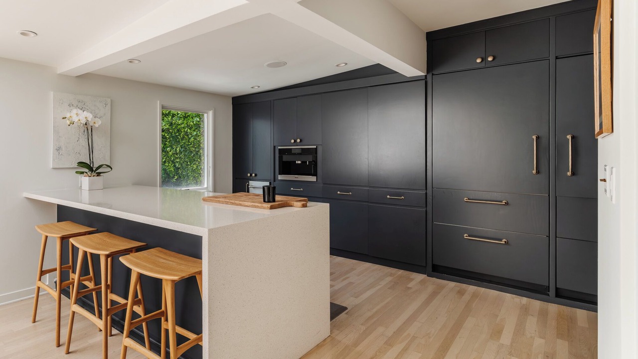 Photo of Kitchen in Santa Monica Canyon