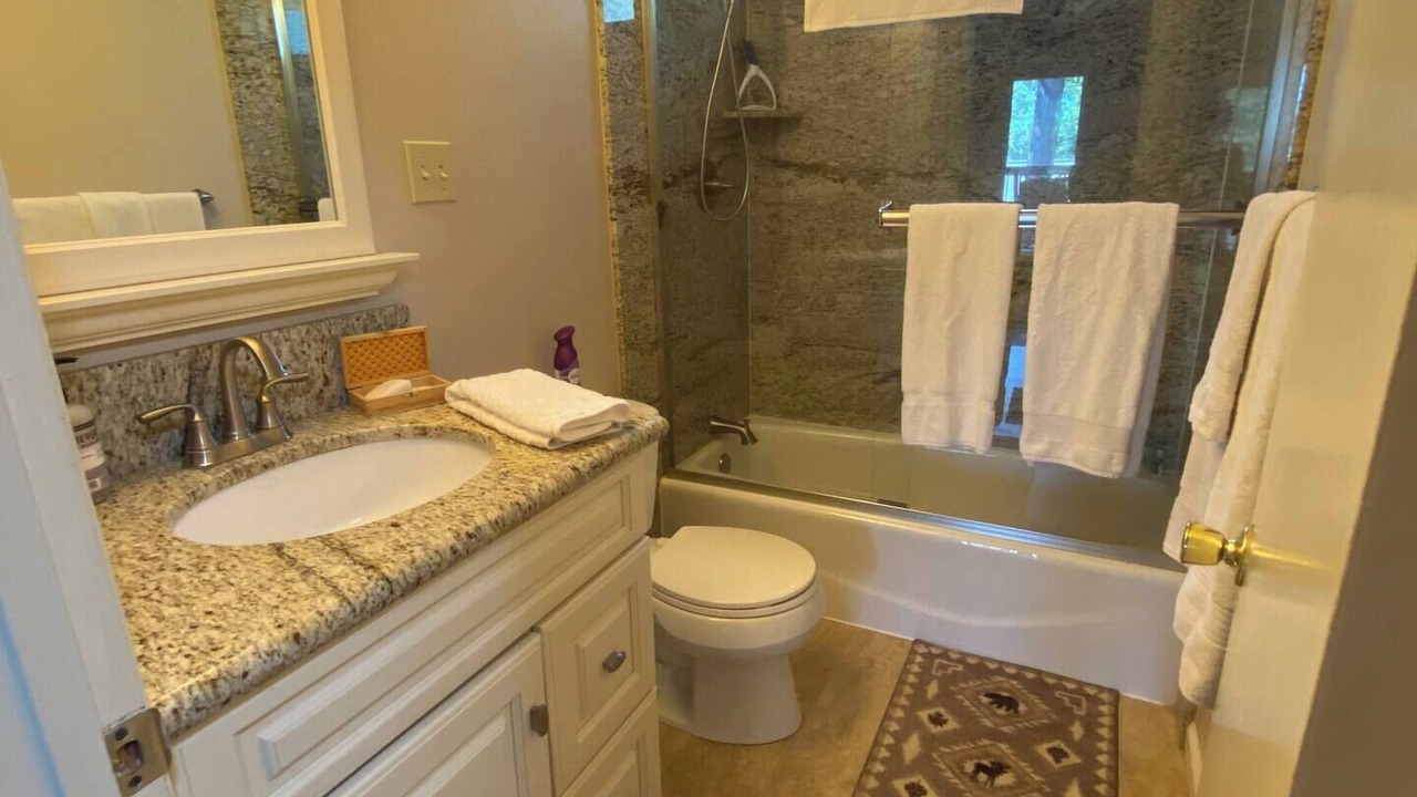 Photo of Bathroom in Long Barn