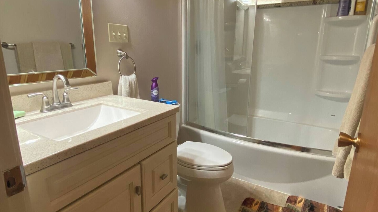 Photo of Bathroom in Long Barn