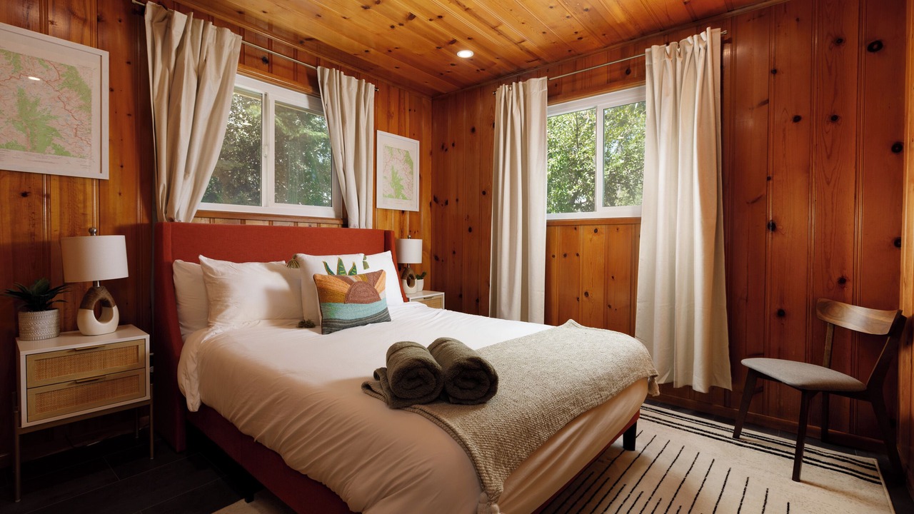 Photo of Bedroom in Crestline