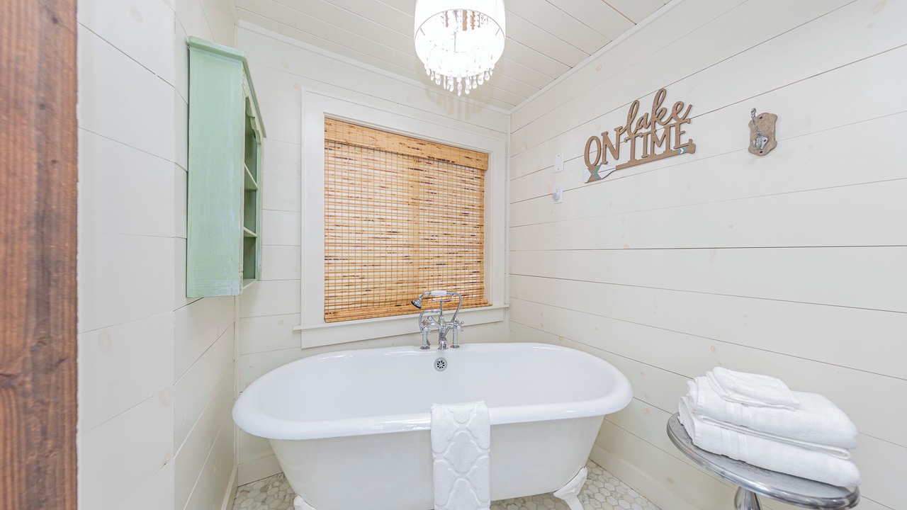 Photo of Bathroom in Bass Lake