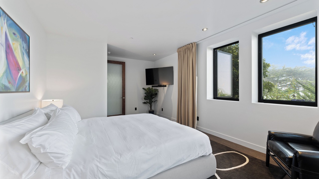 Photo of Bedroom in San Simeon