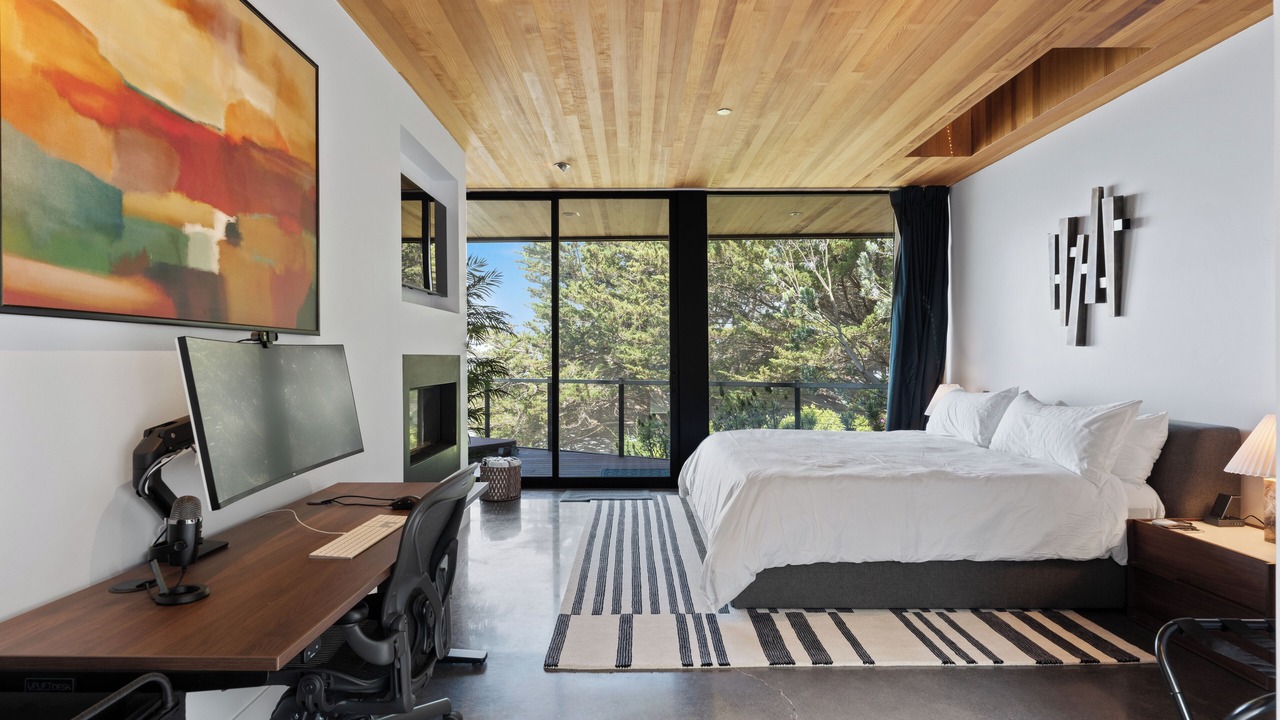 Photo of Bedroom in San Simeon