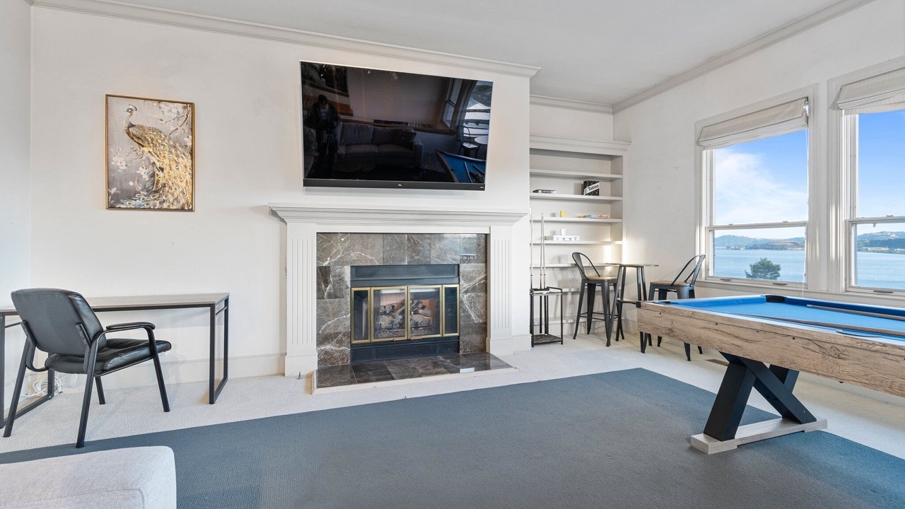 Photo of Livingroom in Country Club