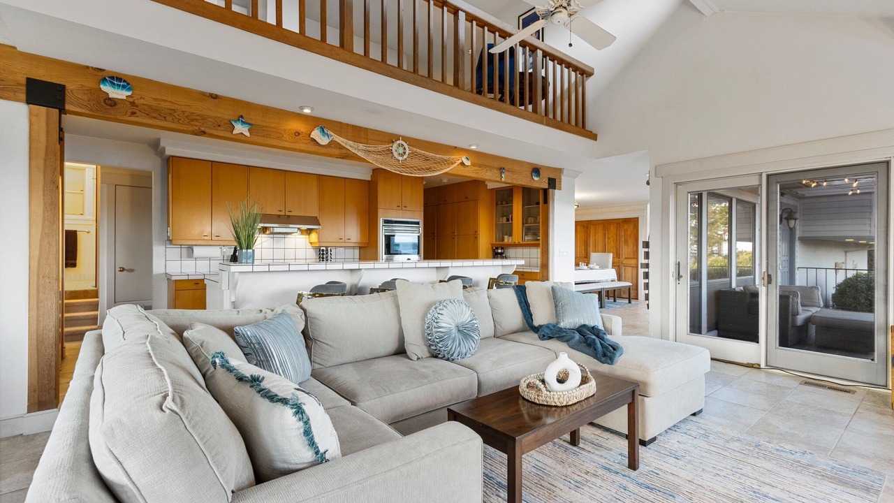 Photo of Livingroom in Country Club