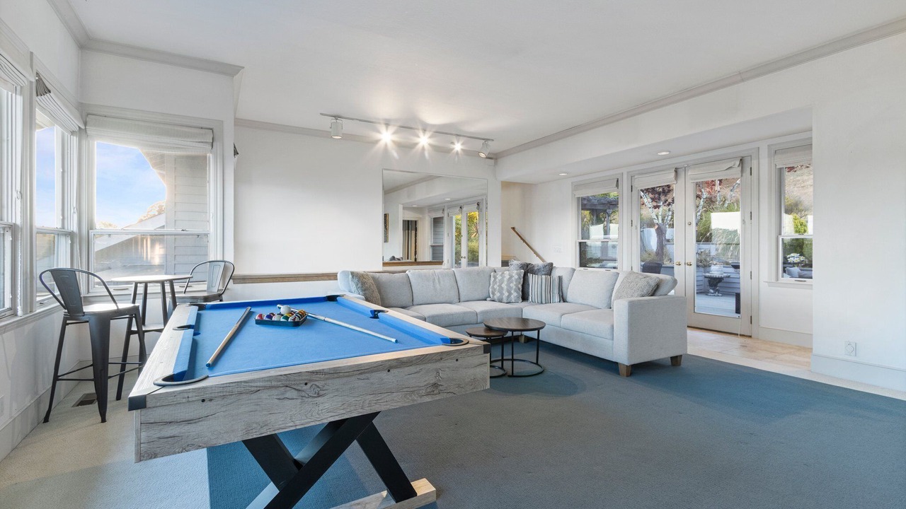 Photo of Livingroom in Country Club