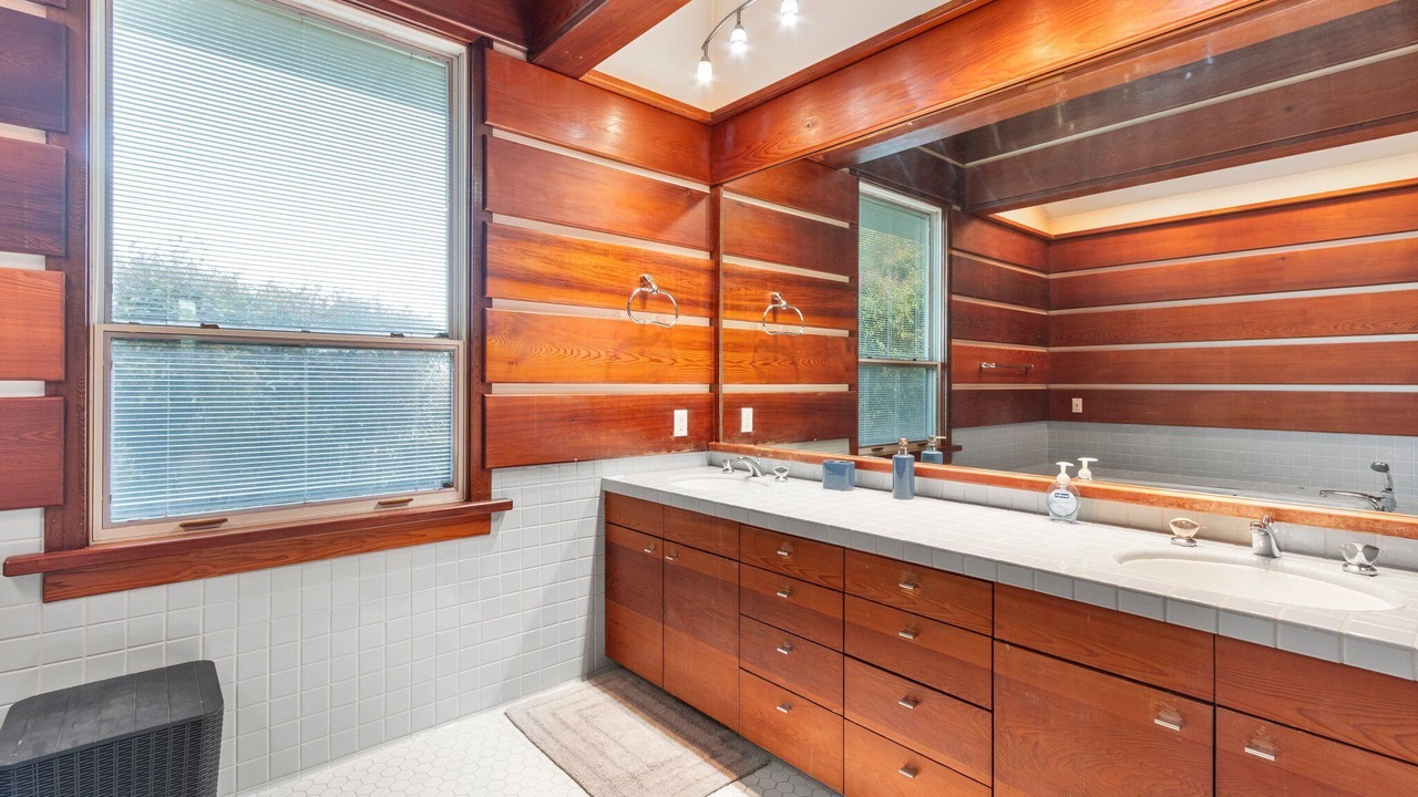 Photo of Bathroom in Country Club