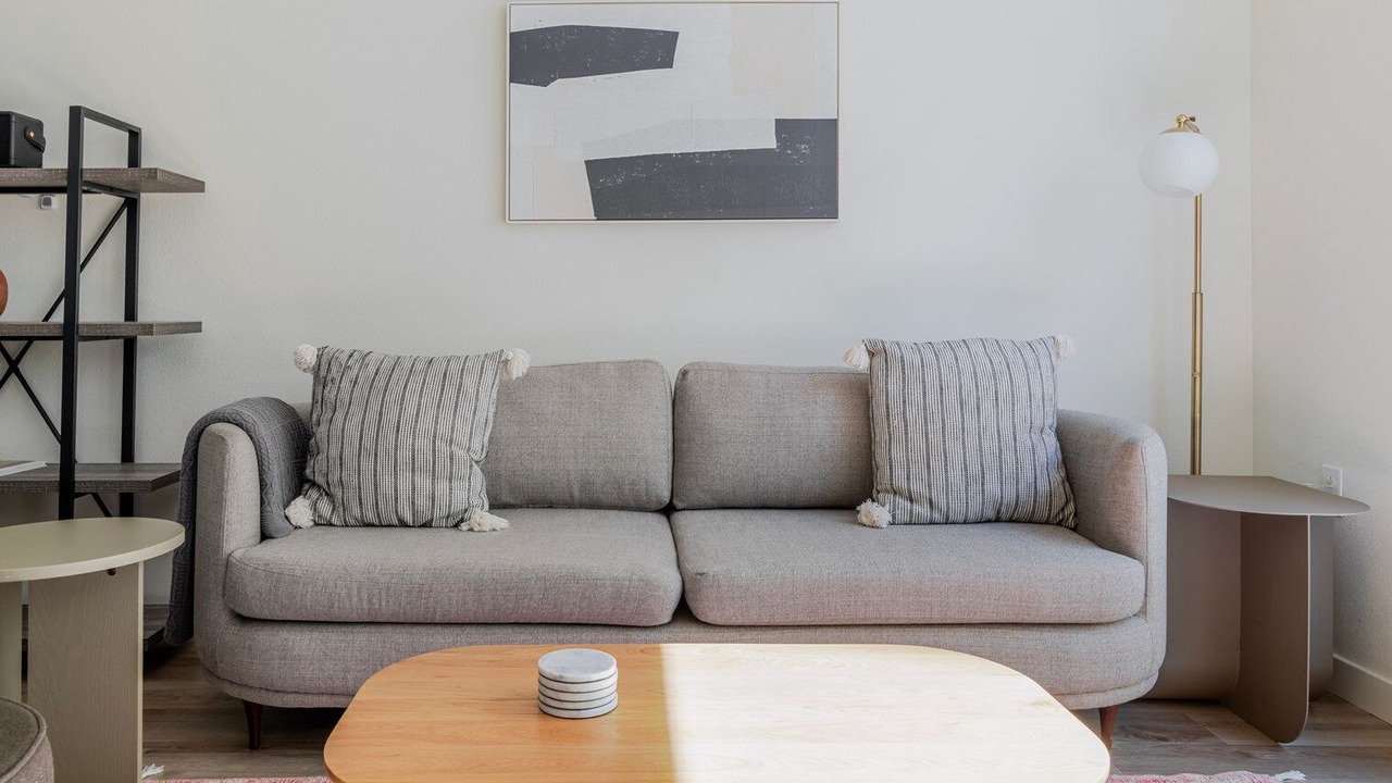 Photo of Livingroom in Hayward