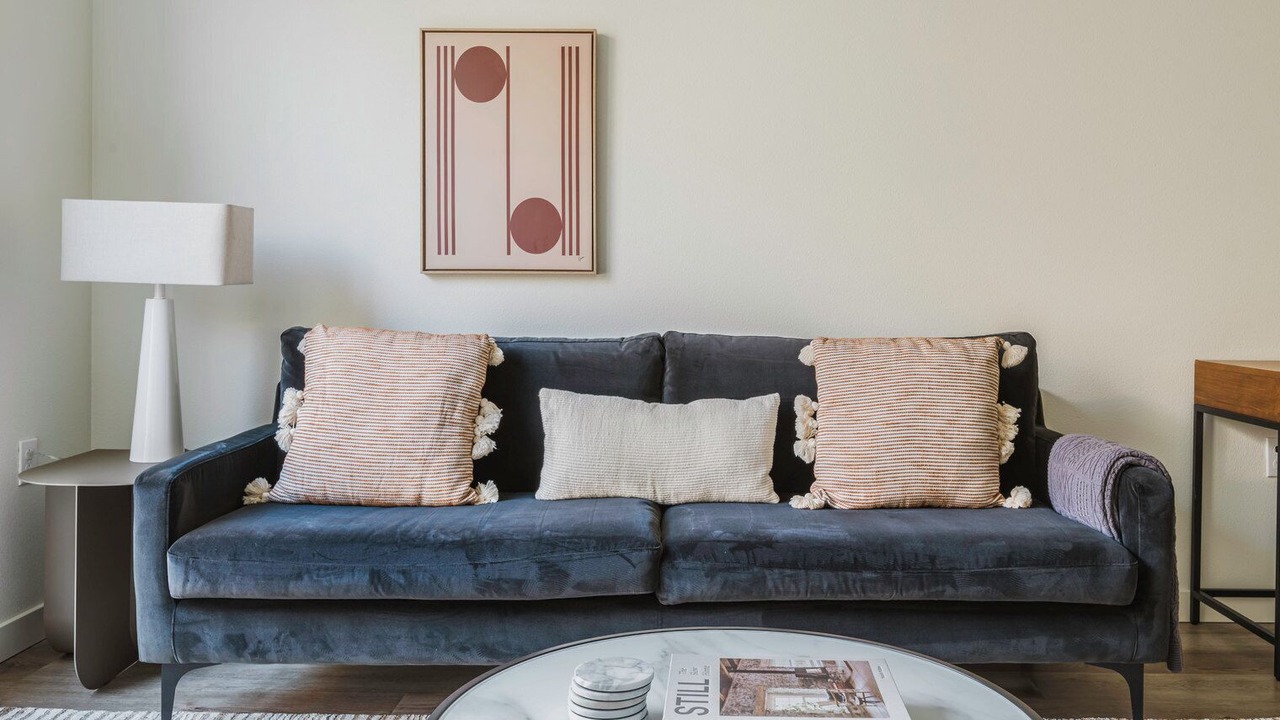 Photo of Livingroom in Hayward