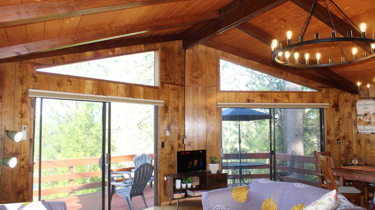 Photo of Livingroom in Groveland