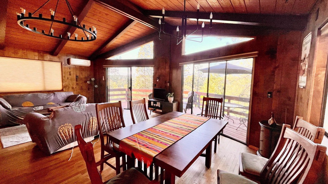 Photo of Bedroom in Groveland
