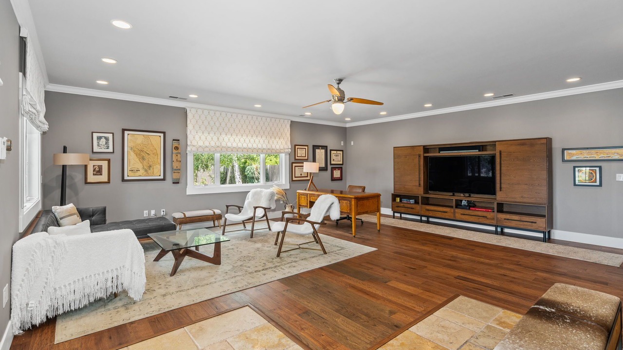 Photo of Livingroom in Napa