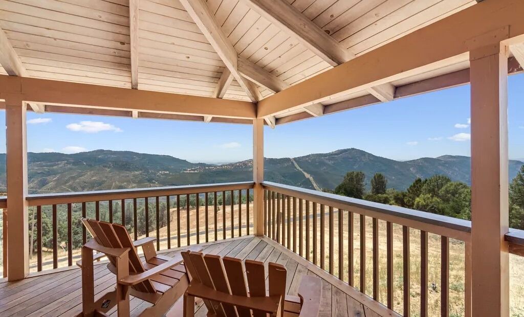 Photo of Outdoor in Groveland