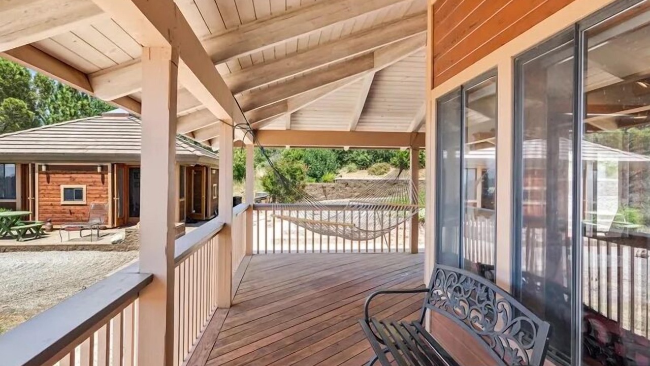 Photo of Patio Balcony in Groveland
