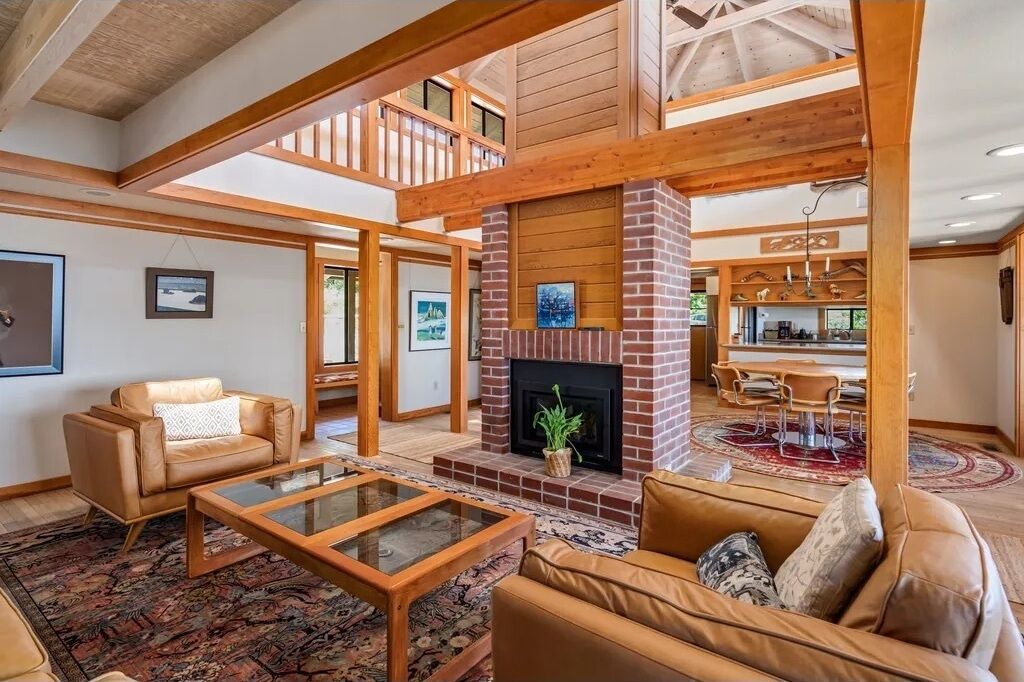 Photo of Livingroom in Groveland