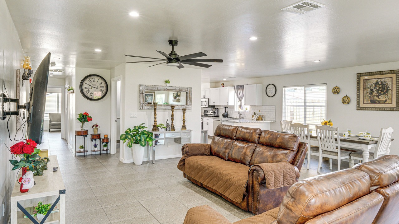 Photo of Livingroom in Bakersfield