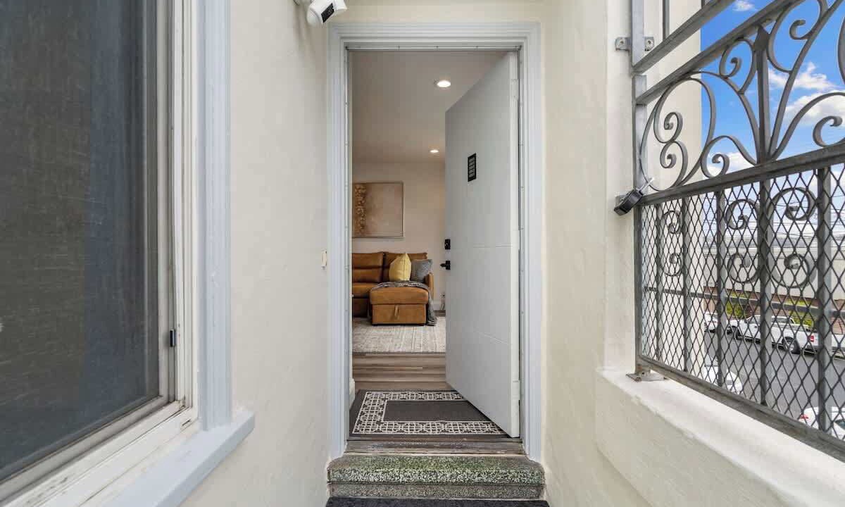 Photo of Bedroom in Daly City