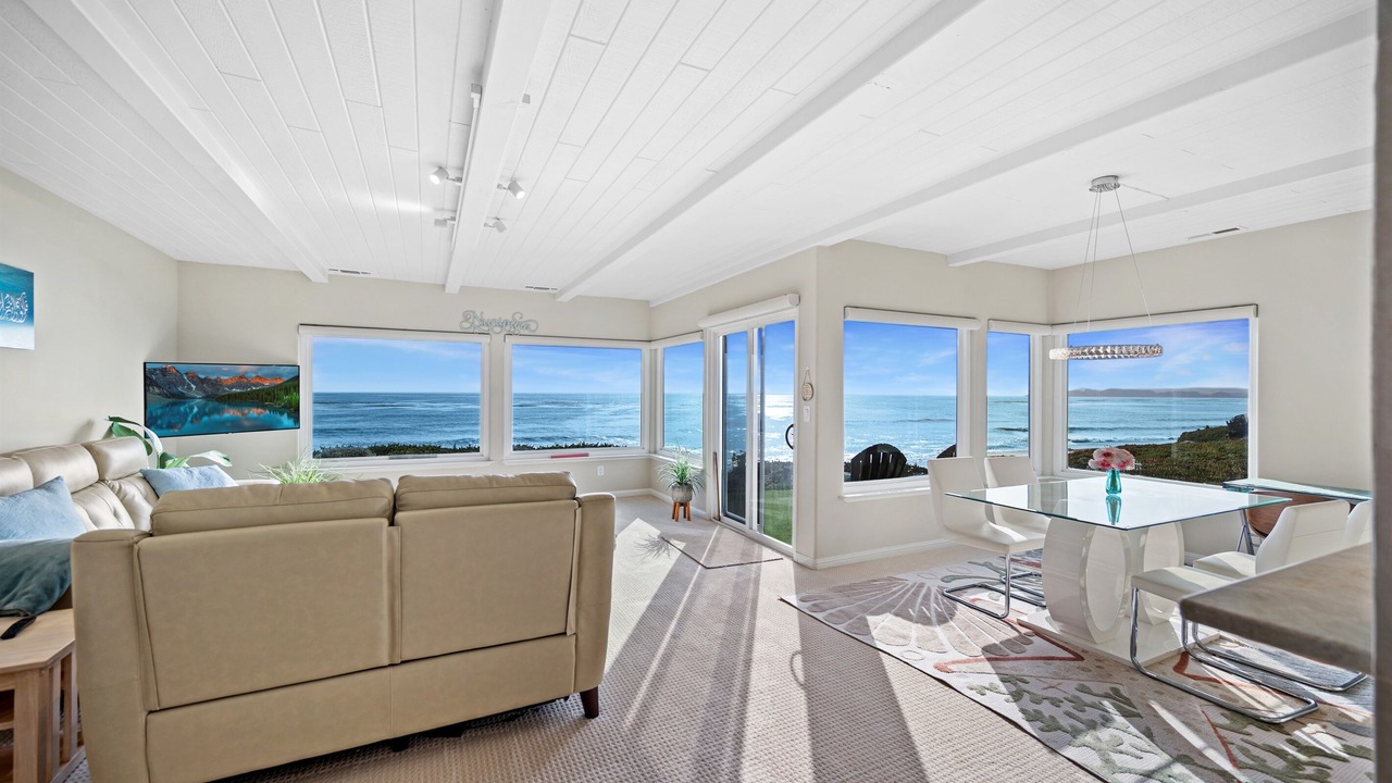 Photo of Bedroom in San Simeon