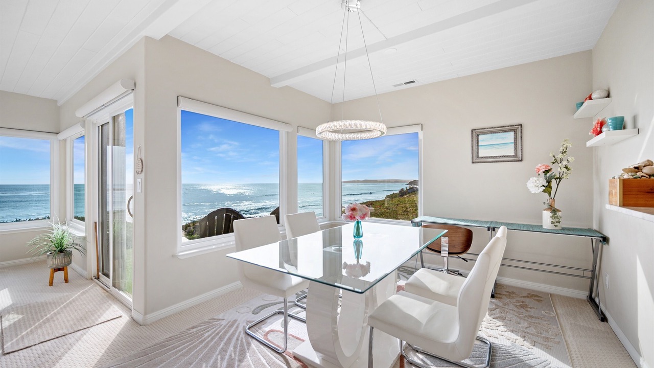 Photo of Bedroom in San Simeon